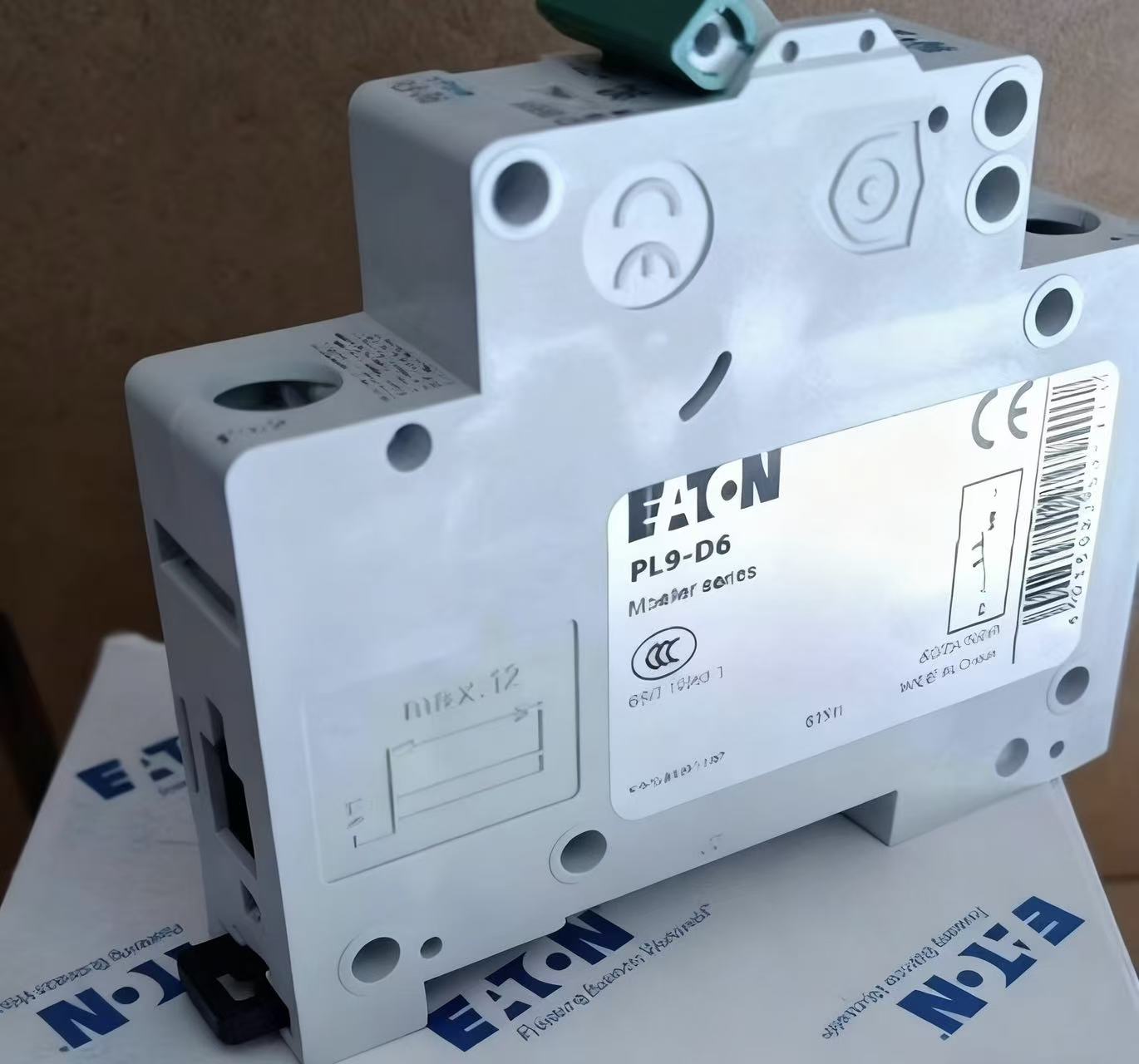 EATON伊頓  電力防御絕緣外殼斷路器SHTR4P